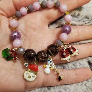 New Hand Made Christmas Charm🎄 Bracelet